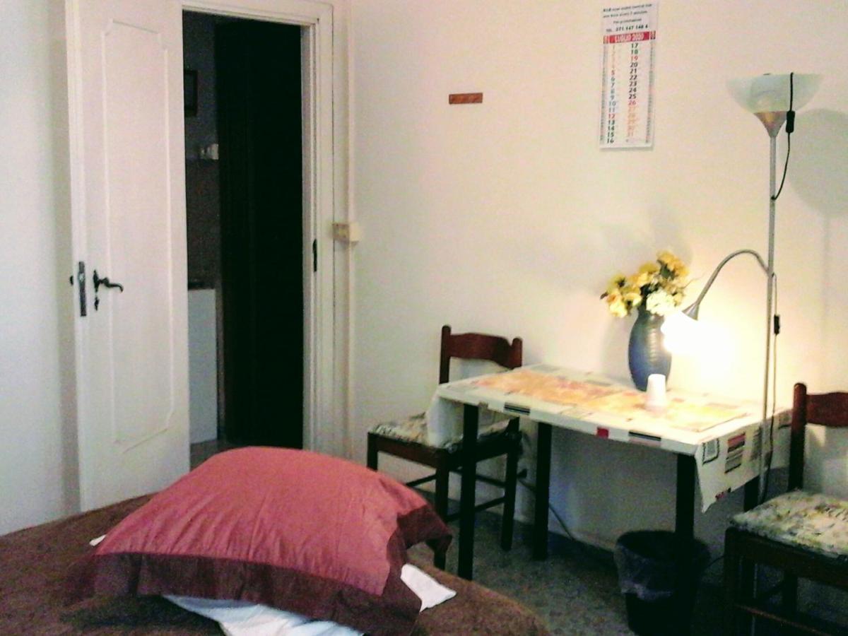 Near Metro' Line - Only Wc In The 15 Minutes To Termini Station 20 To Spagna Square - In The Night Bus Bed and breakfast